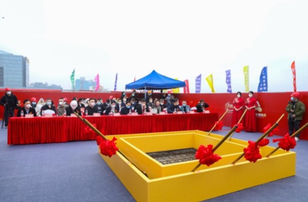 爱百伊总部大厦项目封顶仪式圆满完成插图(1)