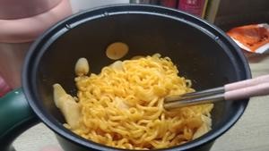宿舍小电锅美食小合集的做法 步骤2