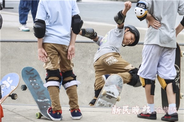 滑板少年-李铭珅.JPG