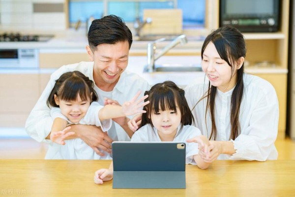 家庭教育小方法技巧（6个秘诀让你轻松成为家庭教育专家）