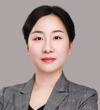 侯佳佳
