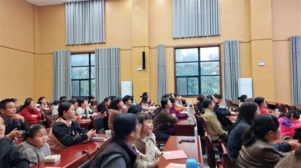 好家教引领好未来——廉政家风“艺”起学