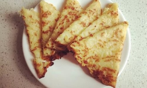 适合9个月以上的宝宝餐——香甜苹果烙的做法