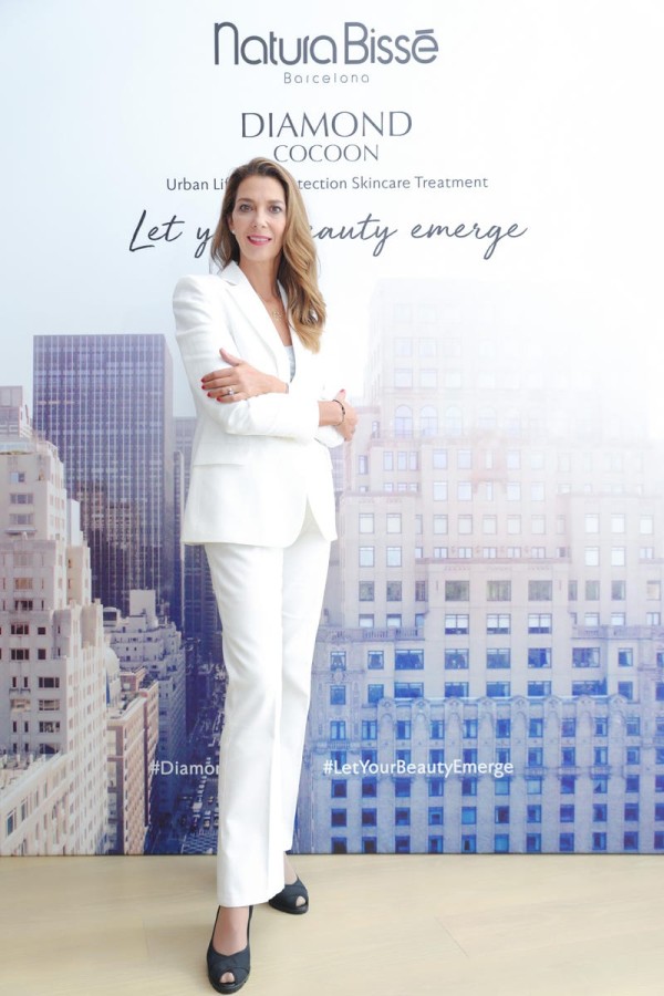 White, Clothing, Product, Fashion, Skin, Beauty, Pantsuit, Footwear, Photography, Advertising, 