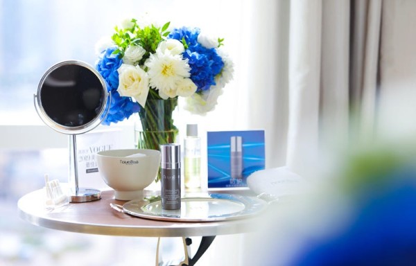 Blue, Flower, Cobalt blue, Room, Yellow, Table, Vase, Plant, Interior design, Cut flowers, 