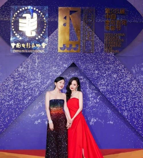 公泰迪发情症状详解（如何应对公泰迪的发情期）