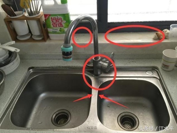 水槽周边有了这些工具，再也不用担心厨房里面的空间不够用了！