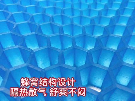 汽车内部容易积灰尘，汽车内饰保养要点，内饰的清洁护理很重要-有驾