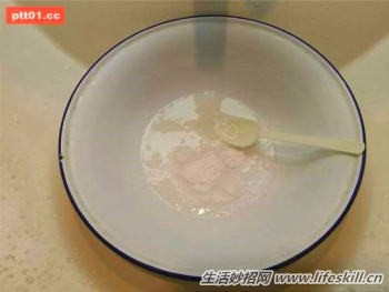 有效去除磁砖缝里霉斑的好方法