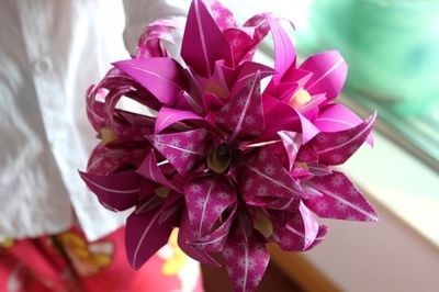 婚礼上美丽百合花折纸手工图解-婚嫁吧-81kb