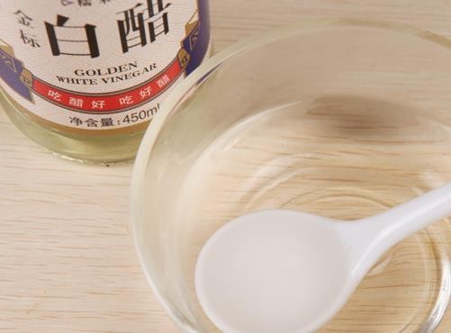 家里马桶如何清洗更干净？教你4种清洗马桶小妙招，干净无异味
