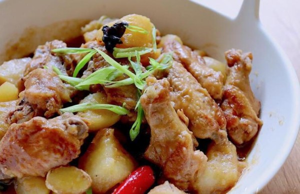酱烧马铃薯鸡翅 超级入味的下饭料理