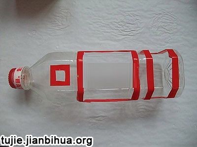 塑料瓶改造稀洗漱工具收纳盒图解