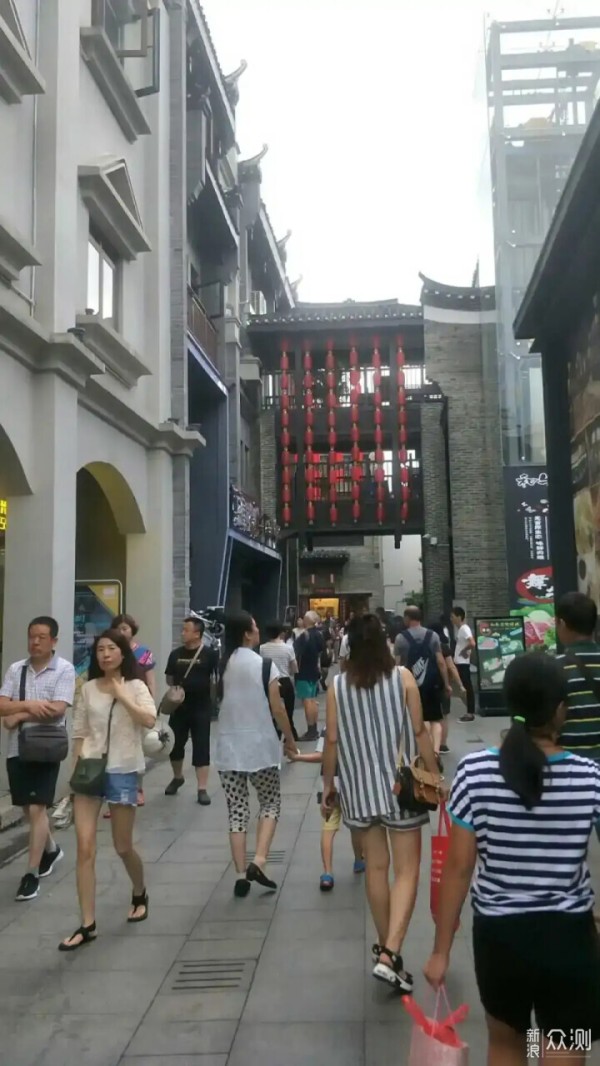 去哪些城市旅行能够体验“慢生活”？_新浪众测