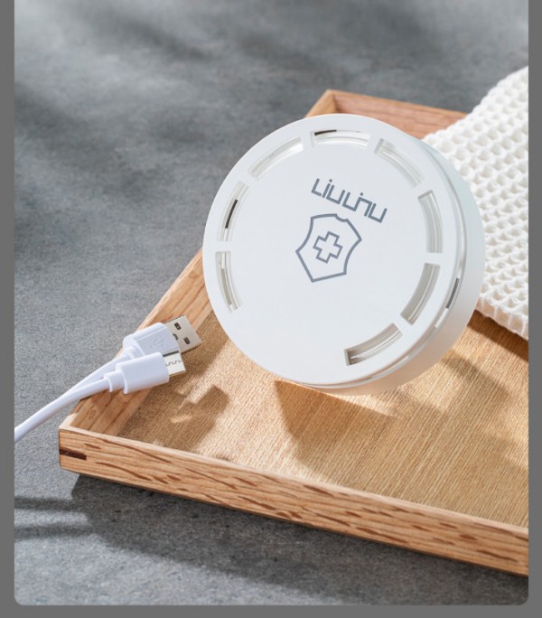 小米有品 六竖 智能马桶紫外线杀菌除臭消毒器LSZWD02W99元包邮（需领券）