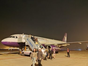 午夜机场的另一面