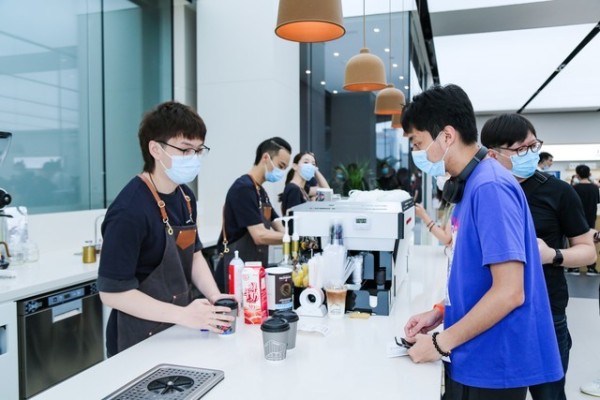 华为智能生活馆正式开业 开启全场景智慧生活新体验 
