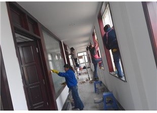 南京鼓楼区家庭保洁 打扫卫生预约热线 地板打蜡 擦窗户玻璃