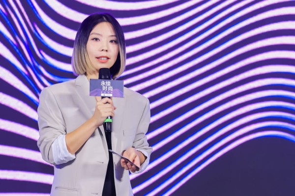 《elle世界时装之苑》时装专题副总监马牧原