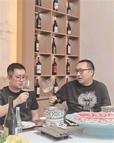  宁夏涮羊肉搭配宁夏葡萄酒，品味升级。
