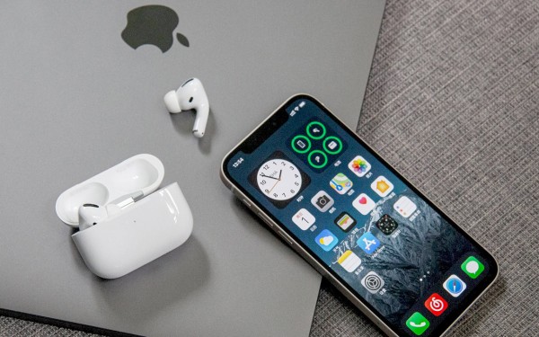 Apple 设备