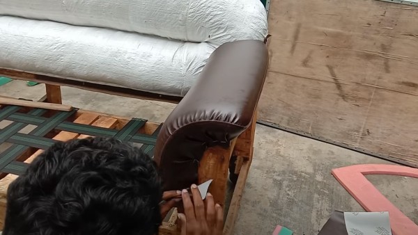 旧沙发翻新：让旧沙发焕然一新的翻新技巧与经验分享（旧沙发翻新妙招）(图7)