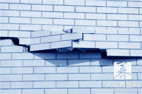 墙上发霉怎么清理干净