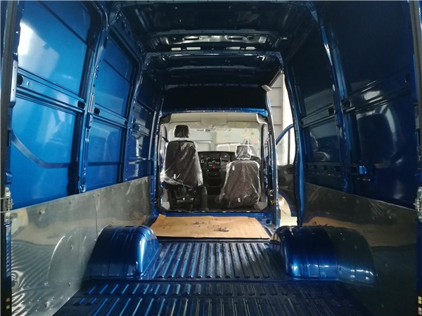 吉安市依维柯T型房车