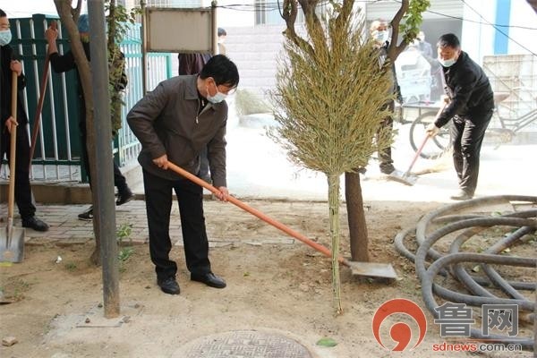 聊城市第四人民医院开展“文明健康 绿色生活”卫生大扫除活动