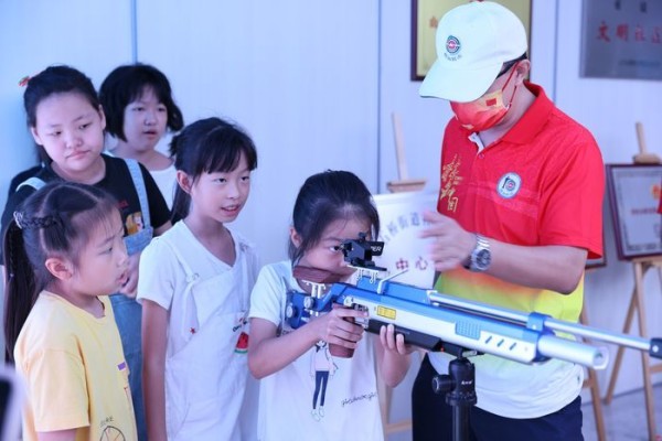 全民健身，乐享生活 济南市全民健身中心青少年射击公益活动进社区