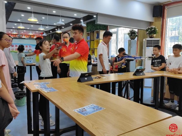 全民健身，乐享生活 济南市全民健身中心青少年射击公益活动进社区