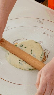 无糖香葱饼干【宝宝辅食】的做法 步骤6