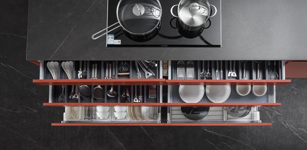 kitchen-cabinet-drawer-organizers