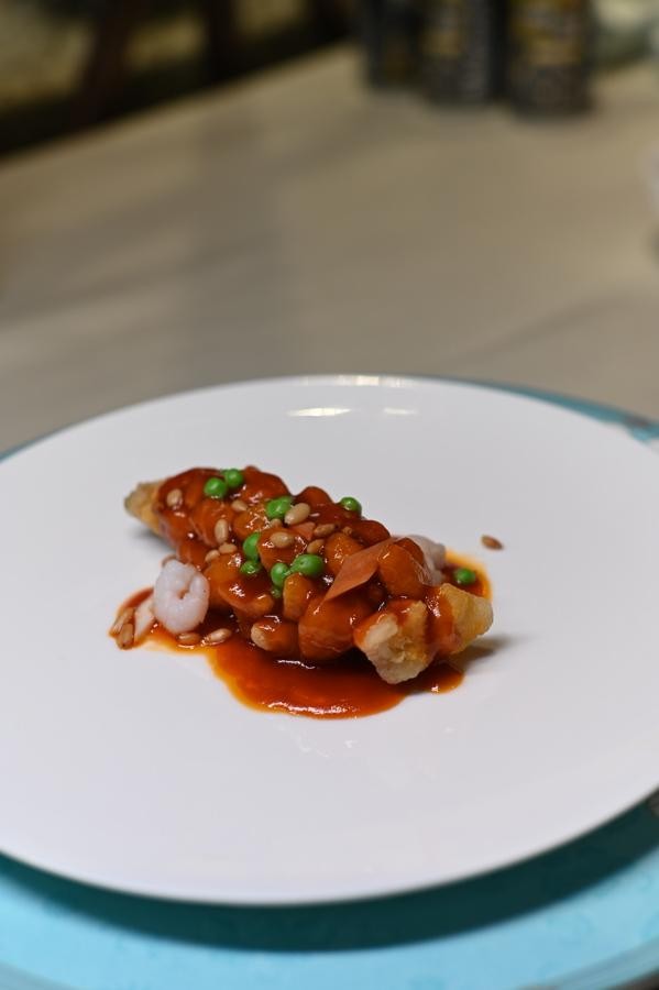 锦江饭店的松鼠桂鱼 董天晔 摄