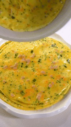 早餐鸡蛋饼【宝宝辅食】的做法 步骤6
