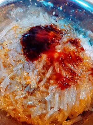 素食主义的独爱——酸菜素馅大蒸饺的做法 步骤2