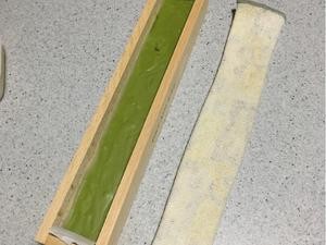 抹茶生巧(不用刀就能完美切割的方法)的做法 步骤6