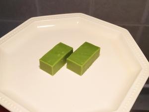 抹茶生巧(不用刀就能完美切割的方法)的做法 步骤9