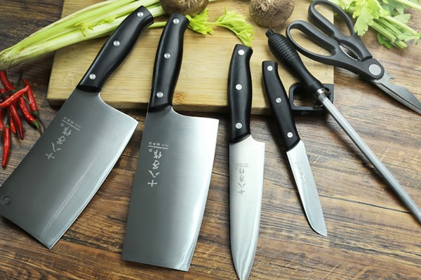 【厨房刀具】厨房刀具的分类介绍 厨房刀具的使用方法