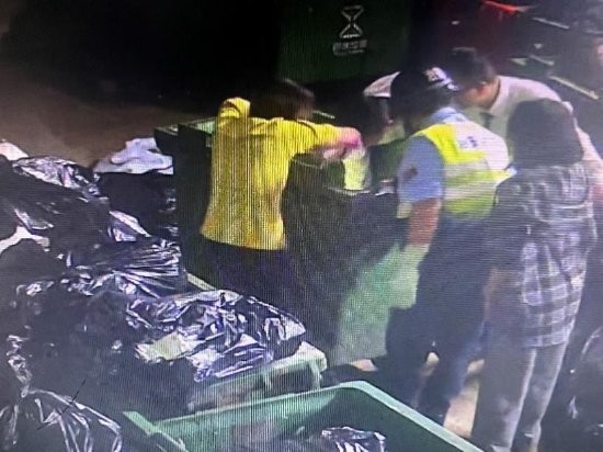 图:利用监控系统准确定位,物业快速赶到成功寻回失物