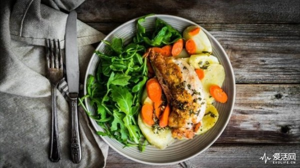Low-Carb-Diet-May-Aid-Your-Metabolism-1440x810