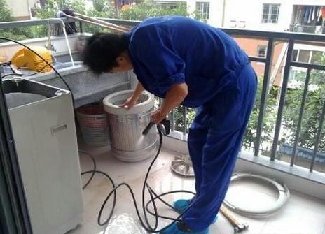 电器使用维护照片大全高清,家电很重要日常保养(空调家电市民通风口保养) 母婴知识
