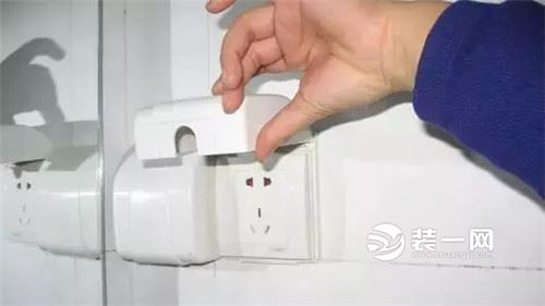 预留插座