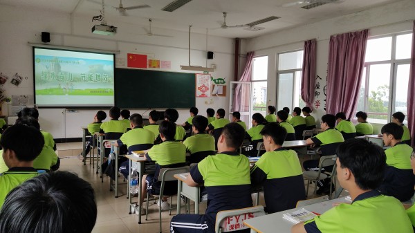 学院开展节能宣传周活动(图2)