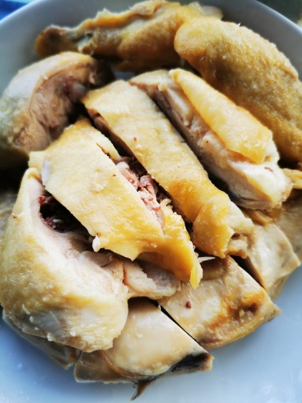 非常简单的电饭煲干蒸鸡的做法