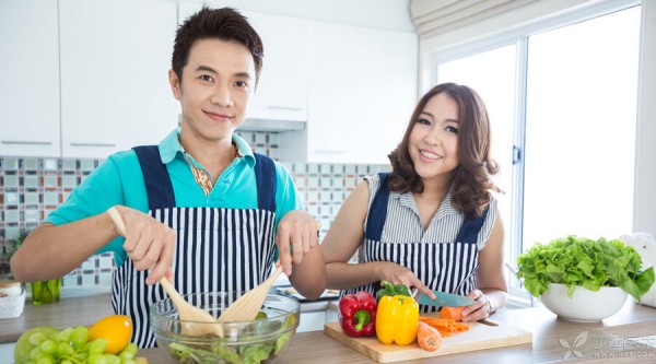 6自己做饭900500.jpg
