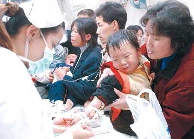 生活提示:超市购物猫腻涮人保鲜膜沾油损健康(组图)