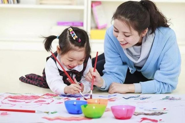 对玩具总是喜新厌旧怎么办？教你4个小妙招，轻松教育这种孩子