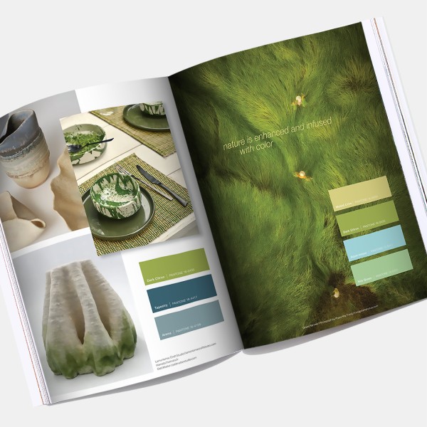 Photo of Vh2025_book_pantone Viewhome 4