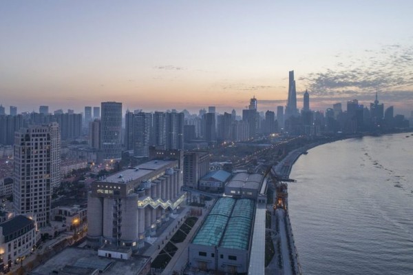 城市旧工业改造再利用资料下载-上海——民生码头八万吨筒仓改造